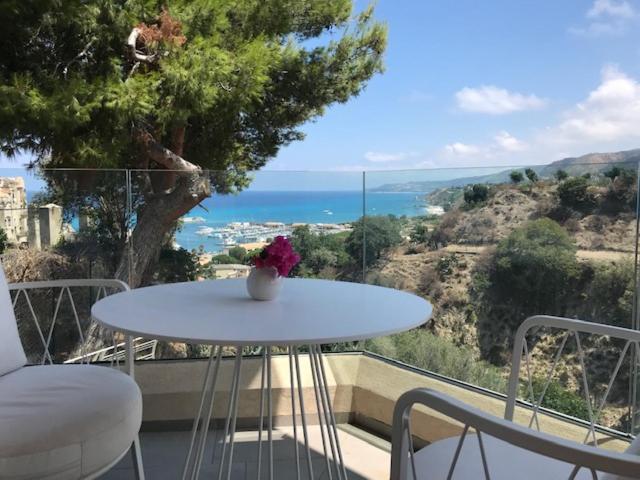 S'O Suites Tropea Eksteriør bilde